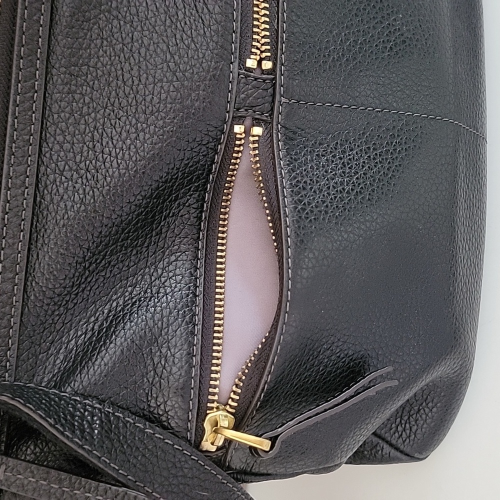FOSSIL pebbled Elegant Black Leather Crossbody Bag Purse - Picture 2 of 14